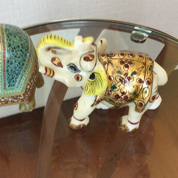 Beautiful Set of Indian Elephants - Picture 3 of 4